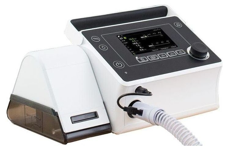 Medical ventilator with display screen